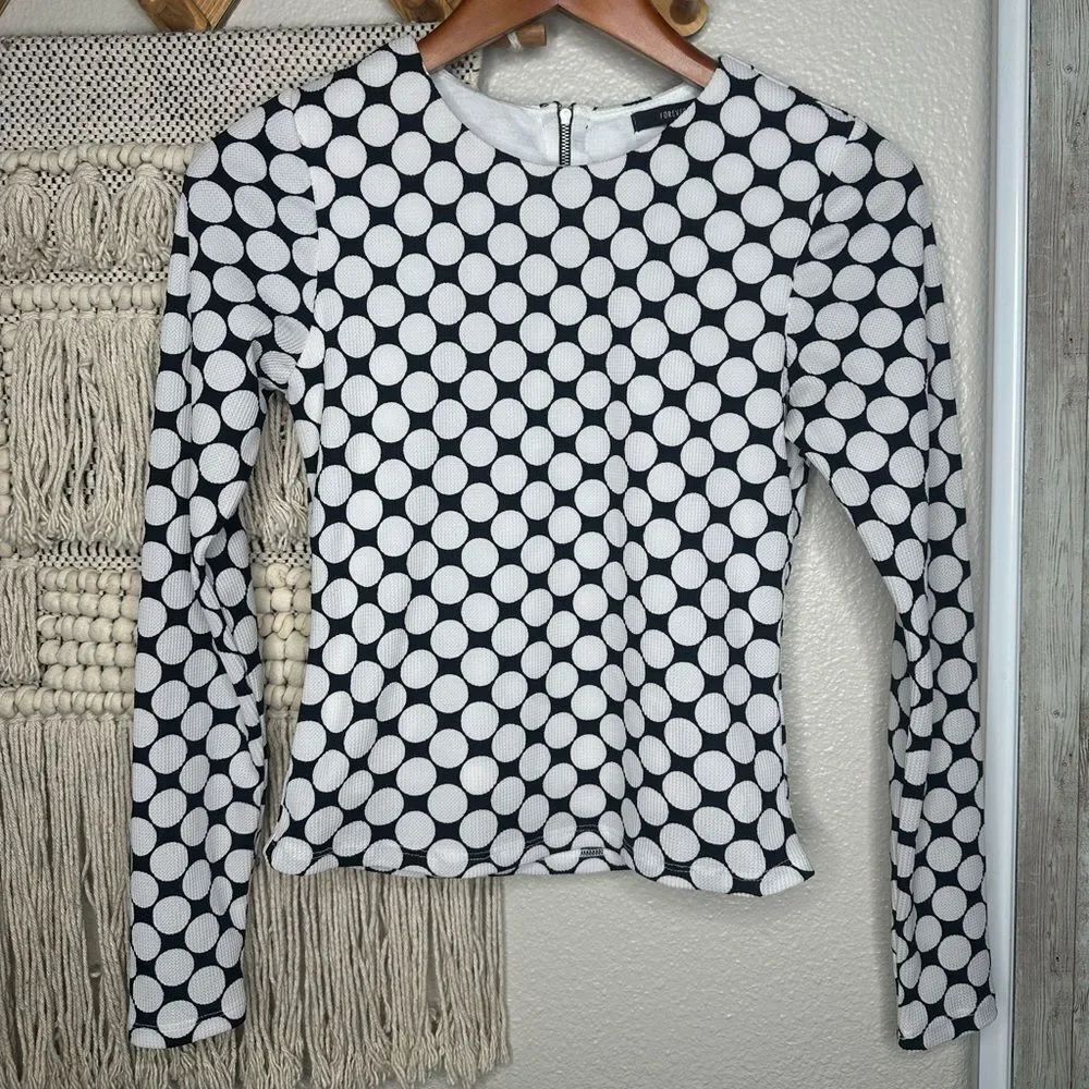 Forever 21 Black and White Circle Pattern Blouse